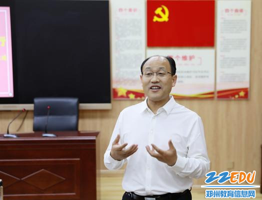 校长孟天义对青年教师提出希望